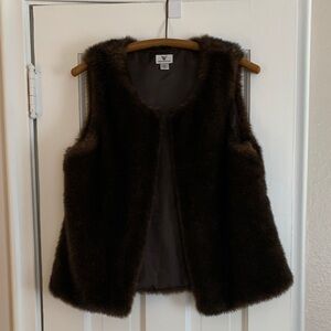 Faux fur brown vest: Worthington, size M